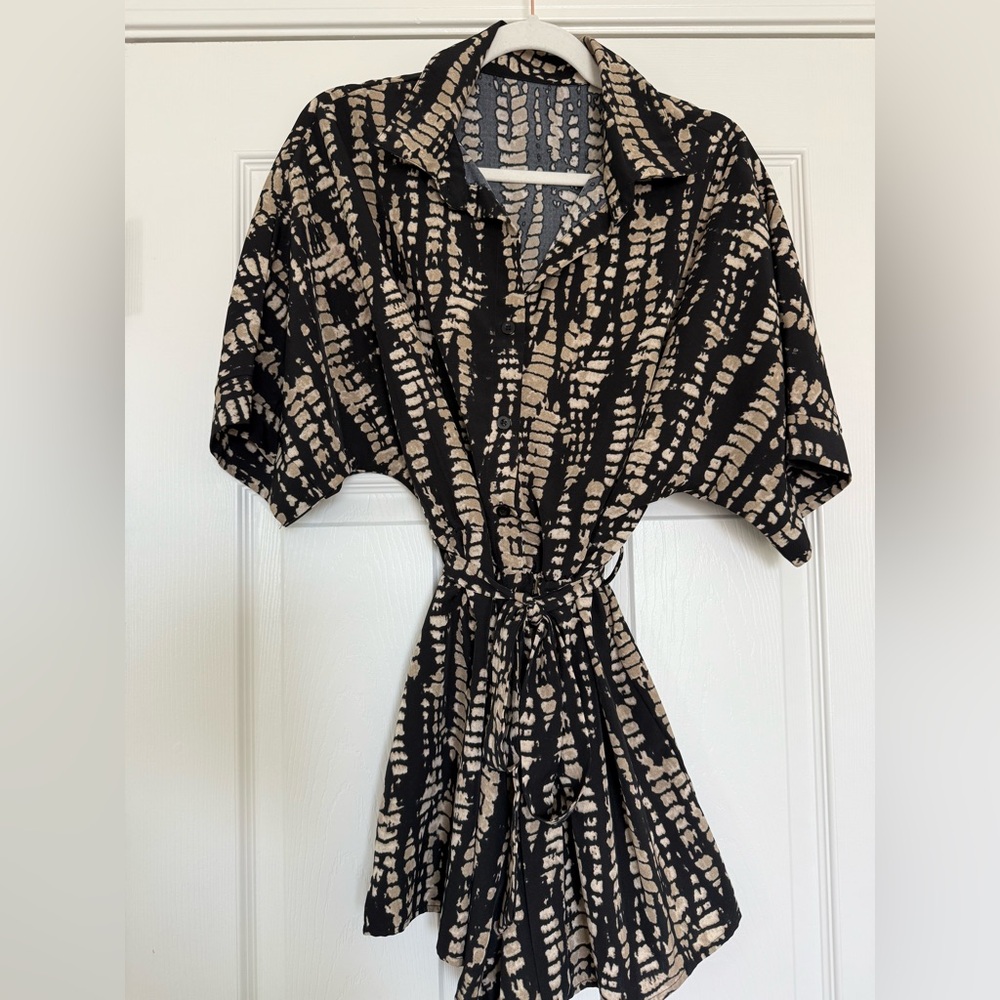 Abstract Print Shirt Dress Romper Black Tan Collared Tie Waist